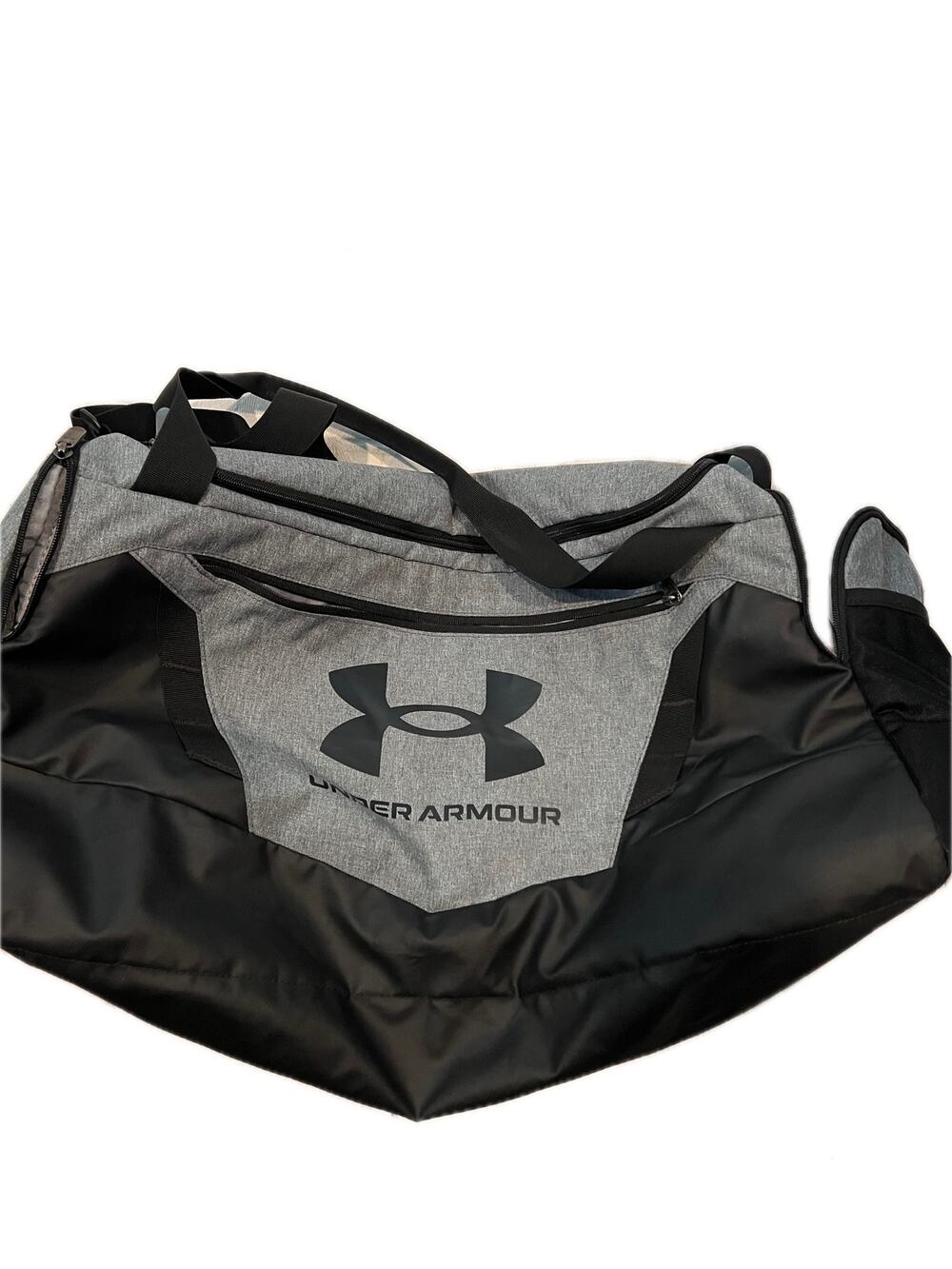 Under Armour Undeniable Duffel Gym Bag 24x12x10 Gray